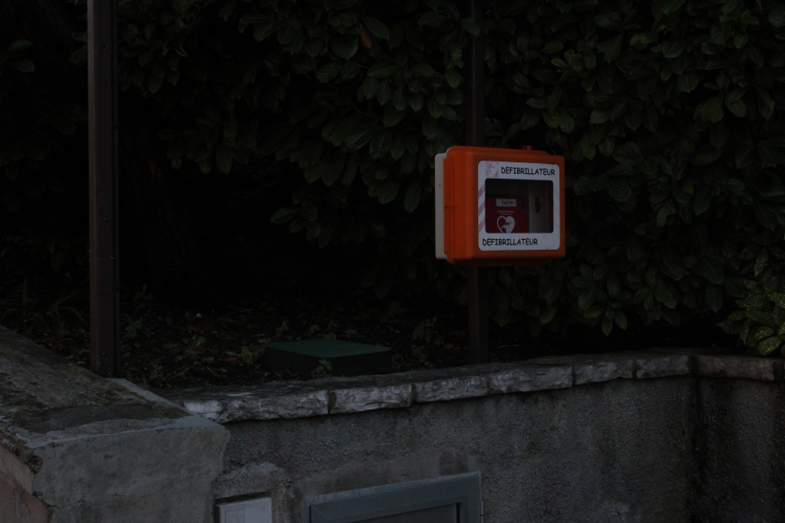 Automatic defibrillators - scary and comforting at the same time 